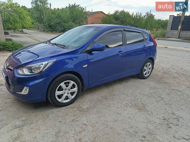 Синій Хендай Акцент, об'ємом двигуна 1.4 л та пробігом 130 тис. км за 6200 $, фото 1 на Automoto.ua
