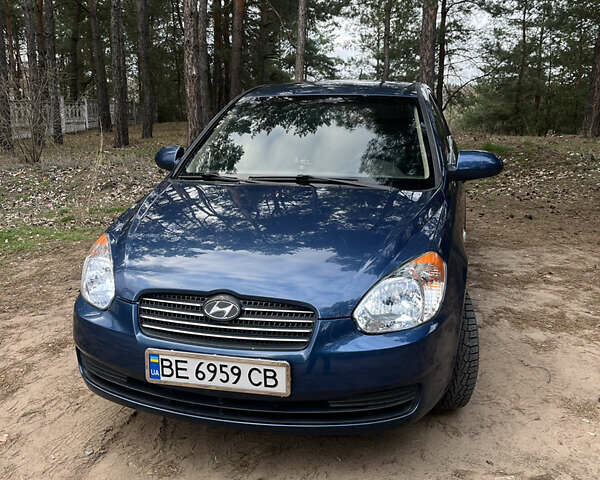 Синий Хендай Акцент, объемом двигателя 1.49 л и пробегом 165 тыс. км за 5500 $, фото 1 на Automoto.ua