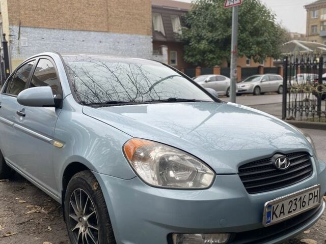 Синий Хендай Акцент, объемом двигателя 1.4 л и пробегом 195 тыс. км за 5500 $, фото 1 на Automoto.ua