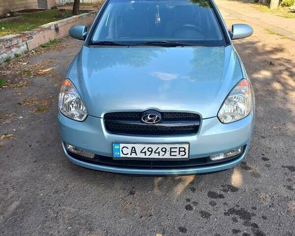 Синий Хендай Акцент, объемом двигателя 1.4 л и пробегом 214 тыс. км за 4700 $, фото 1 на Automoto.ua