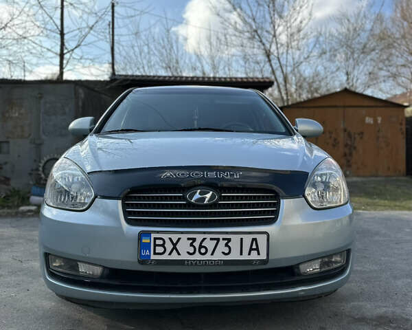 Синий Хендай Акцент, объемом двигателя 1.4 л и пробегом 199 тыс. км за 5200 $, фото 1 на Automoto.ua