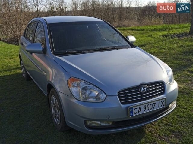 Синий Хендай Акцент, объемом двигателя 1.4 л и пробегом 237 тыс. км за 5000 $, фото 1 на Automoto.ua