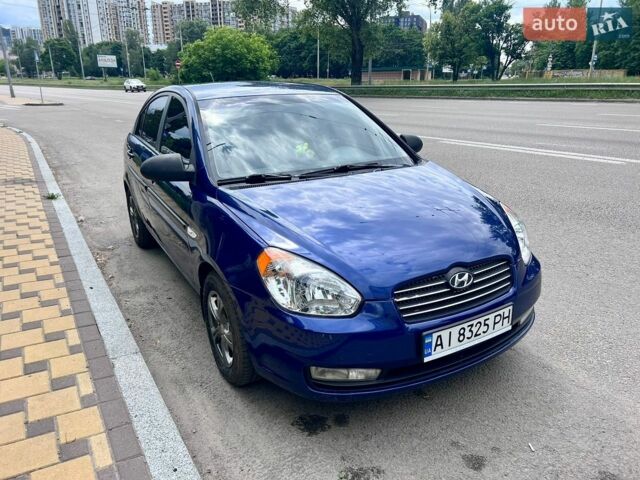 Синий Хендай Акцент, объемом двигателя 1.4 л и пробегом 287 тыс. км за 5500 $, фото 1 на Automoto.ua