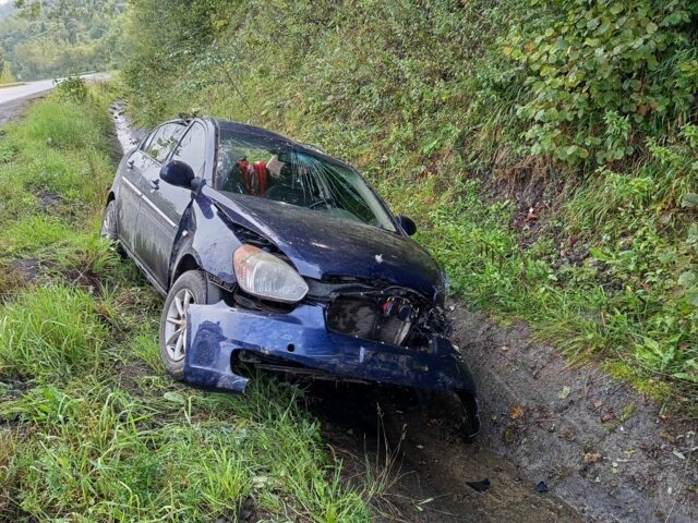 Синий Хендай Акцент, объемом двигателя 1.5 л и пробегом 170 тыс. км за 2500 $, фото 1 на Automoto.ua