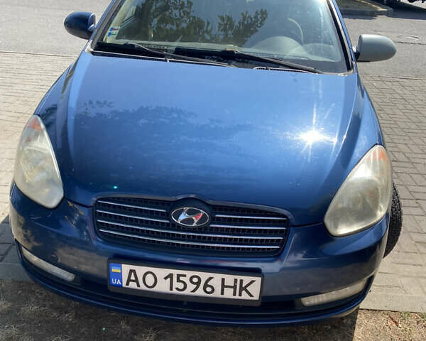 Синий Хендай Акцент, объемом двигателя 1.4 л и пробегом 240 тыс. км за 3899 $, фото 1 на Automoto.ua