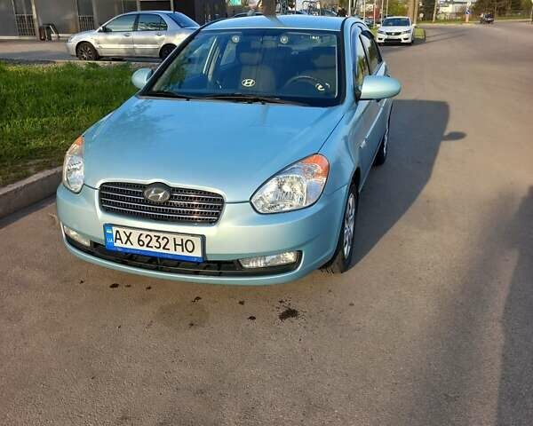 Синий Хендай Акцент, объемом двигателя 1.4 л и пробегом 148 тыс. км за 5100 $, фото 1 на Automoto.ua