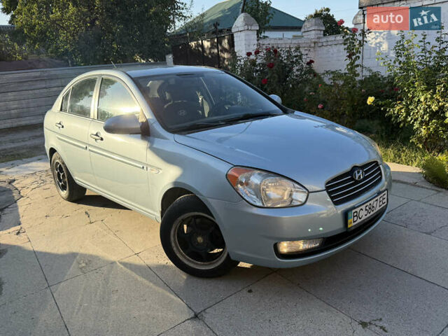 Синій Хендай Акцент, об'ємом двигуна 1.4 л та пробігом 302 тис. км за 4750 $, фото 1 на Automoto.ua