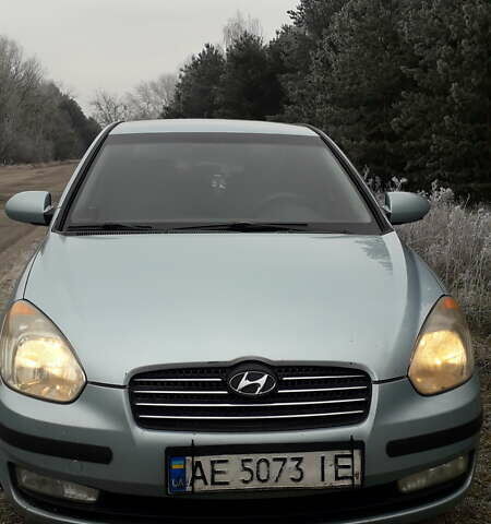 Синий Хендай Акцент, объемом двигателя 1.4 л и пробегом 247 тыс. км за 4500 $, фото 1 на Automoto.ua