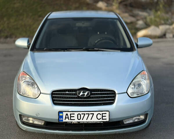 Синий Хендай Акцент, объемом двигателя 1.4 л и пробегом 315 тыс. км за 3599 $, фото 1 на Automoto.ua