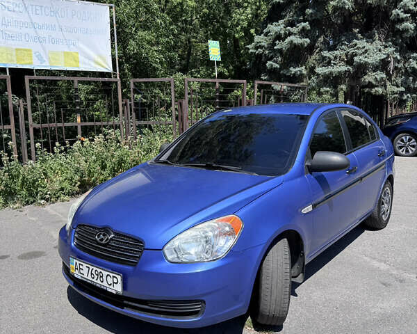 Синий Хендай Акцент, объемом двигателя 1.4 л и пробегом 212 тыс. км за 5500 $, фото 1 на Automoto.ua