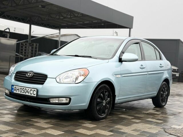 Синий Хендай Акцент, объемом двигателя 1.6 л и пробегом 180 тыс. км за 5500 $, фото 1 на Automoto.ua