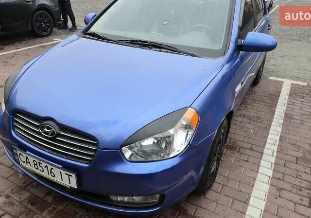 Синий Хендай Акцент, объемом двигателя 1.4 л и пробегом 210 тыс. км за 4000 $, фото 1 на Automoto.ua