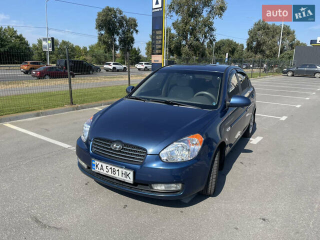 Синій Хендай Акцент, об'ємом двигуна 1.6 л та пробігом 196 тис. км за 5100 $, фото 1 на Automoto.ua
