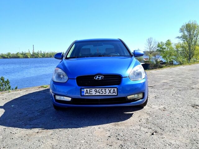 Синий Хендай Акцент, объемом двигателя 1.6 л и пробегом 238 тыс. км за 4050 $, фото 1 на Automoto.ua