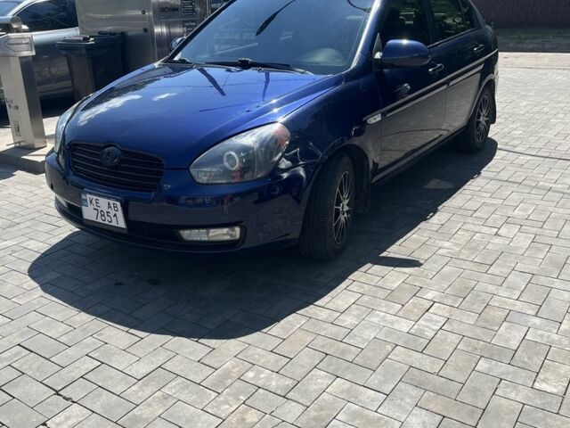 Синий Хендай Акцент, объемом двигателя 1.6 л и пробегом 180 тыс. км за 4900 $, фото 1 на Automoto.ua