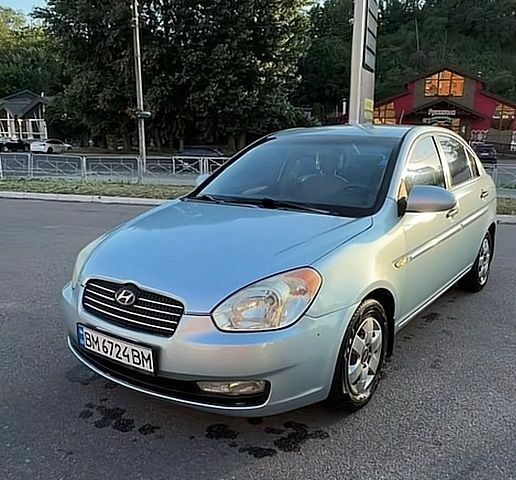 Синий Хендай Акцент, объемом двигателя 1.4 л и пробегом 305 тыс. км за 4500 $, фото 1 на Automoto.ua