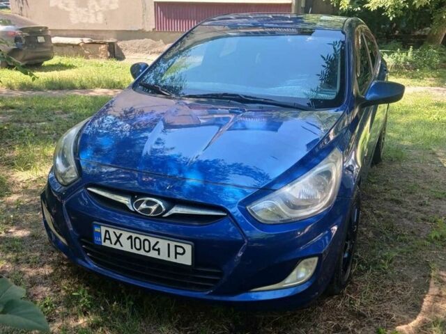 Синій Хендай Акцент, об'ємом двигуна 1.6 л та пробігом 150 тис. км за 6200 $, фото 1 на Automoto.ua
