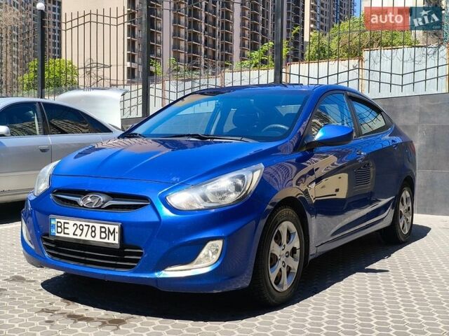 Синий Хендай Акцент, объемом двигателя 1.4 л и пробегом 225 тыс. км за 6900 $, фото 1 на Automoto.ua