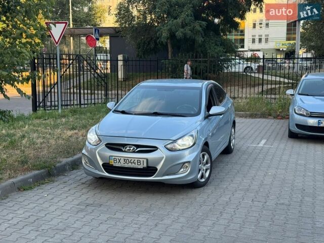 Синий Хендай Акцент, объемом двигателя 1.6 л и пробегом 168 тыс. км за 8400 $, фото 1 на Automoto.ua