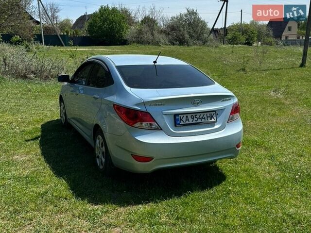 Синий Хендай Акцент, объемом двигателя 1.4 л и пробегом 74 тыс. км за 7800 $, фото 1 на Automoto.ua