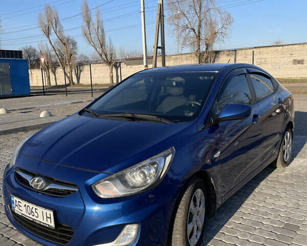 Синий Хендай Акцент, объемом двигателя 1.4 л и пробегом 141 тыс. км за 8100 $, фото 1 на Automoto.ua