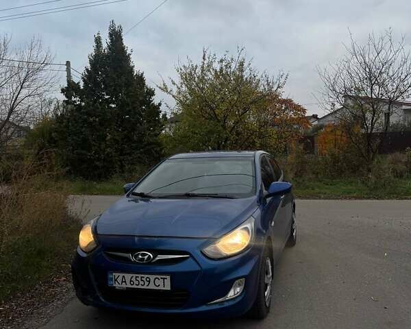 Синий Хендай Акцент, объемом двигателя 1.4 л и пробегом 270 тыс. км за 5000 $, фото 1 на Automoto.ua
