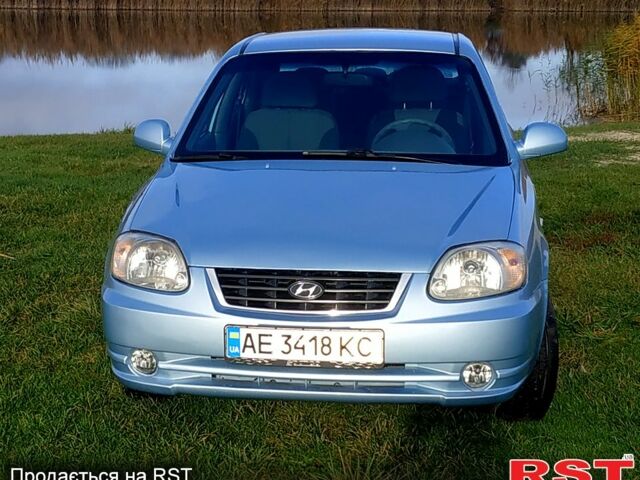 Синій Хендай Акцент, об'ємом двигуна 1.3 л та пробігом 210 тис. км за 3000 $, фото 1 на Automoto.ua