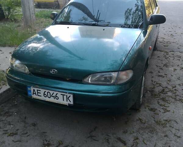 Зелений Хендай Акцент, об'ємом двигуна 1.3 л та пробігом 386 тис. км за 1950 $, фото 1 на Automoto.ua