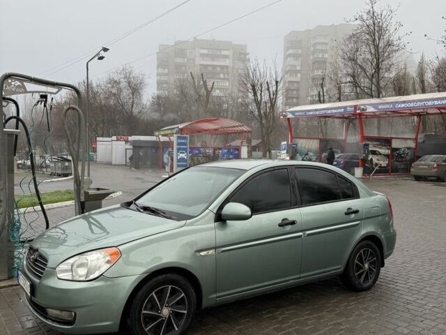 Зелений Хендай Акцент, об'ємом двигуна 1.4 л та пробігом 249 тис. км за 3200 $, фото 1 на Automoto.ua