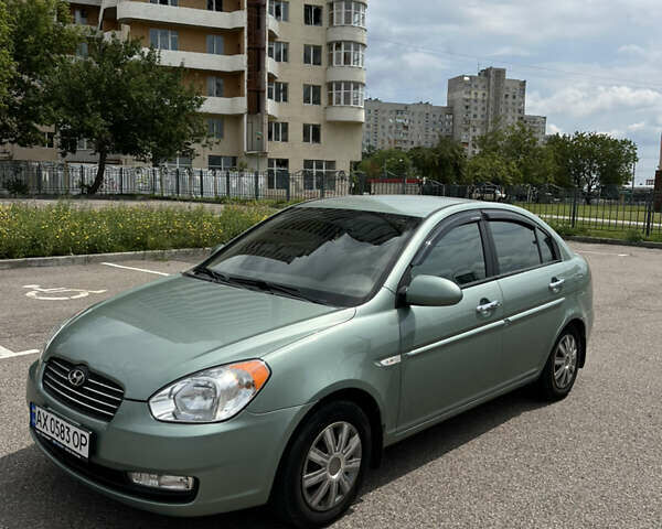 Зеленый Хендай Акцент, объемом двигателя 1.4 л и пробегом 181 тыс. км за 5800 $, фото 1 на Automoto.ua