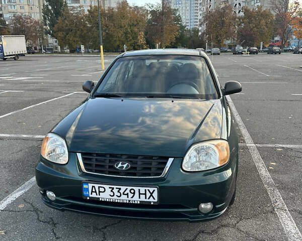 Зеленый Хендай Акцент, объемом двигателя 1.34 л и пробегом 314 тыс. км за 2650 $, фото 1 на Automoto.ua