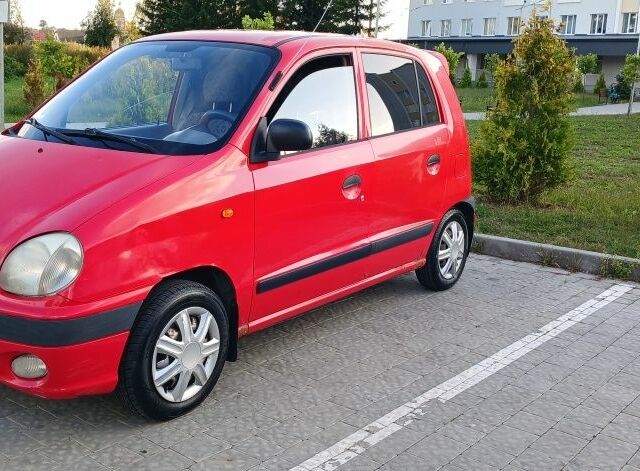 Хендай Атос 2000 у Мостисках на Automoto.ua Червоний Хендай Атос, об'ємом двигуна 1 л та пробігом 202 тис. км за 1700 $, фото 1 на Automoto.ua
