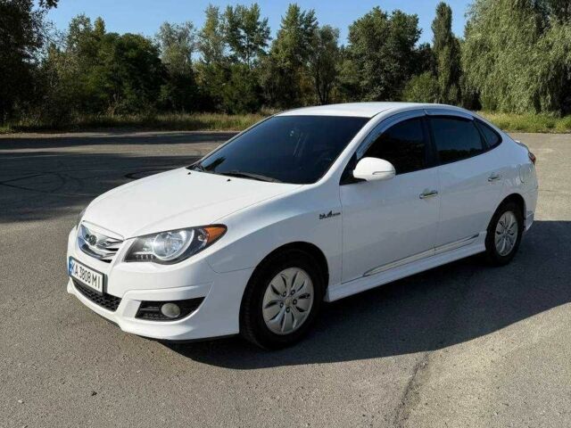 Білий Хендай Аванте, об'ємом двигуна 1.6 л та пробігом 228 тис. км за 7000 $, фото 1 на Automoto.ua