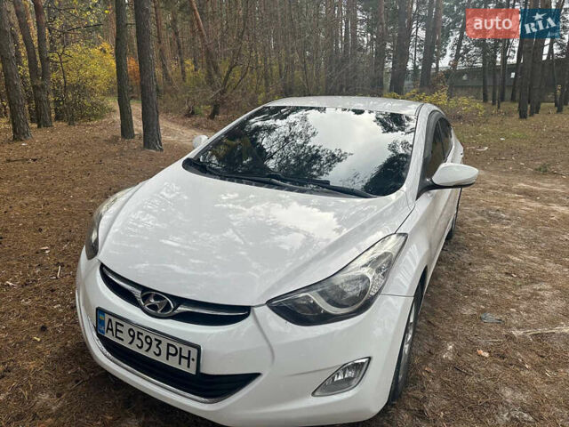 Белый Хендай Аванте, объемом двигателя 1.59 л и пробегом 232 тыс. км за 10000 $, фото 1 на Automoto.ua