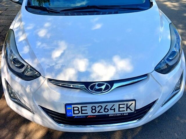 Білий Хендай Аванте, об'ємом двигуна 1.6 л та пробігом 206 тис. км за 10000 $, фото 1 на Automoto.ua