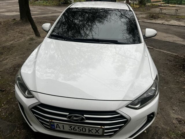 Белый Хендай Аванте, объемом двигателя 0 л и пробегом 177 тыс. км за 12500 $, фото 1 на Automoto.ua