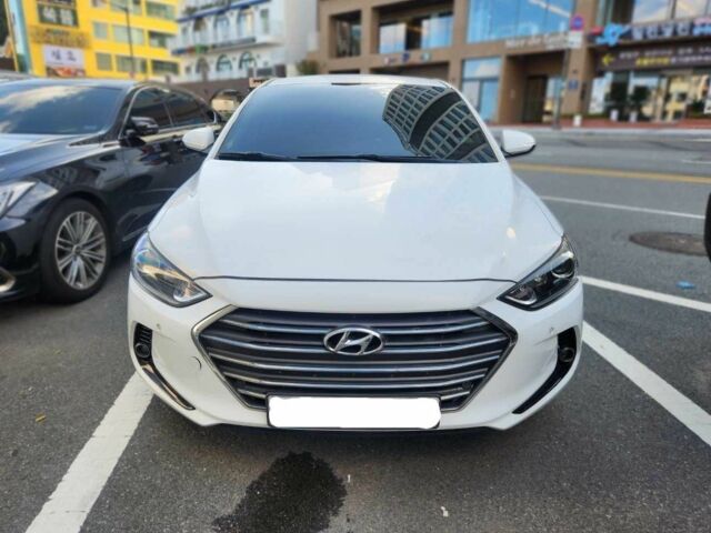 Белый Хендай Аванте, объемом двигателя 1.6 л и пробегом 154 тыс. км за 11000 $, фото 1 на Automoto.ua