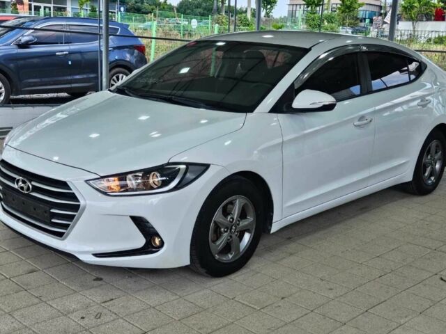 Белый Хендай Аванте, объемом двигателя 1.6 л и пробегом 152 тыс. км за 9400 $, фото 1 на Automoto.ua