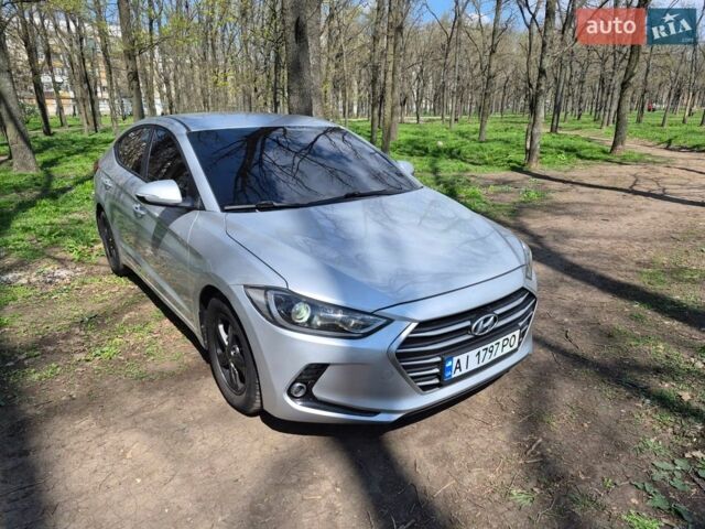 Серый Хендай Аванте, объемом двигателя 1.59 л и пробегом 300 тыс. км за 10700 $, фото 1 на Automoto.ua