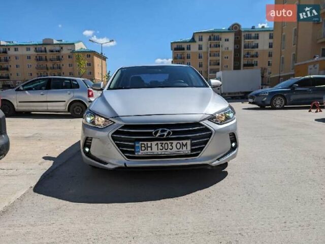 Сірий Хендай Аванте, об'ємом двигуна 1.6 л та пробігом 205 тис. км за 9500 $, фото 1 на Automoto.ua