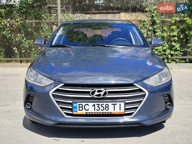 Синий Хендай Аванте, объемом двигателя 1.58 л и пробегом 230 тыс. км за 12000 $, фото 1 на Automoto.ua