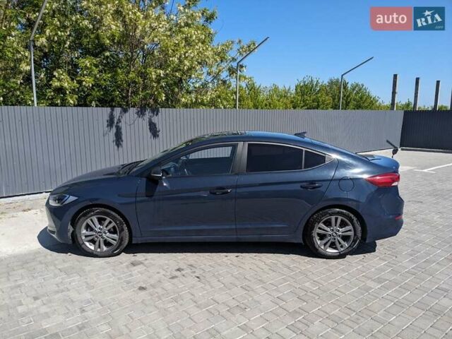 Синий Хендай Аванте, объемом двигателя 1.6 л и пробегом 125 тыс. км за 11800 $, фото 1 на Automoto.ua