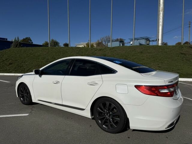 Білий Хендай Азера, об'ємом двигуна 3 л та пробігом 188 тис. км за 8500 $, фото 1 на Automoto.ua