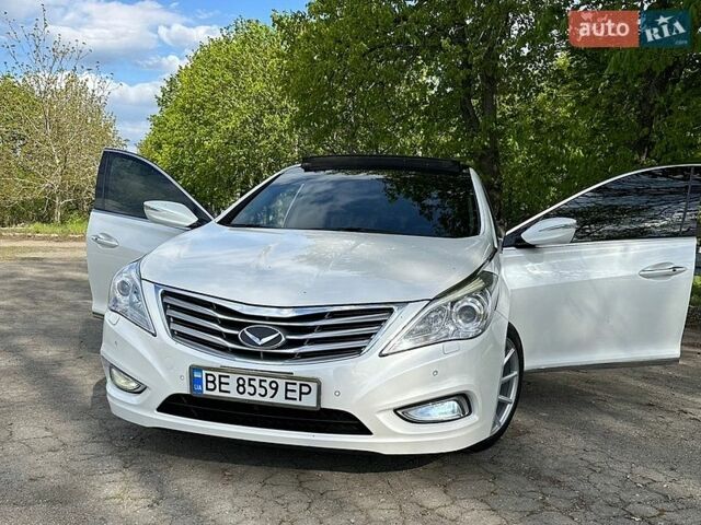 Белый Хендай Азера, объемом двигателя 3 л и пробегом 116 тыс. км за 12500 $, фото 1 на Automoto.ua