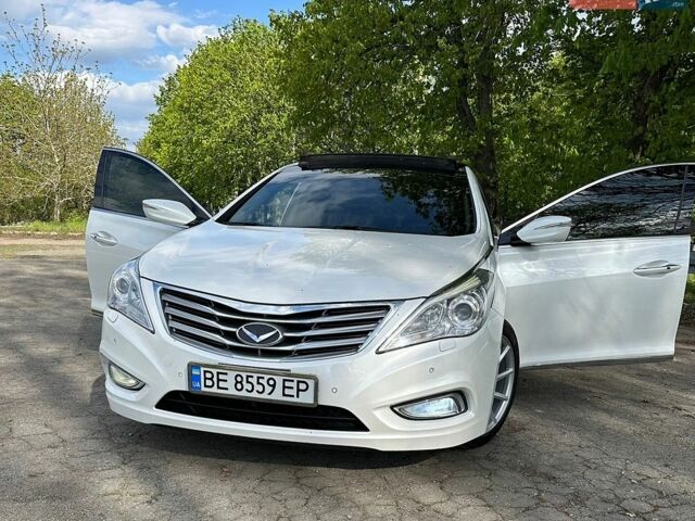 Білий Хендай Азера, об'ємом двигуна 3 л та пробігом 116 тис. км за 12500 $, фото 1 на Automoto.ua