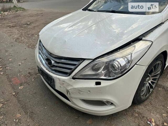 Хендай Азера, об'ємом двигуна 3 л та пробігом 190 тис. км за 10500 $, фото 1 на Automoto.ua