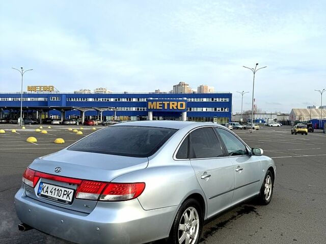 Сірий Хендай Азера, об'ємом двигуна 3.3 л та пробігом 350 тис. км за 4750 $, фото 1 на Automoto.ua