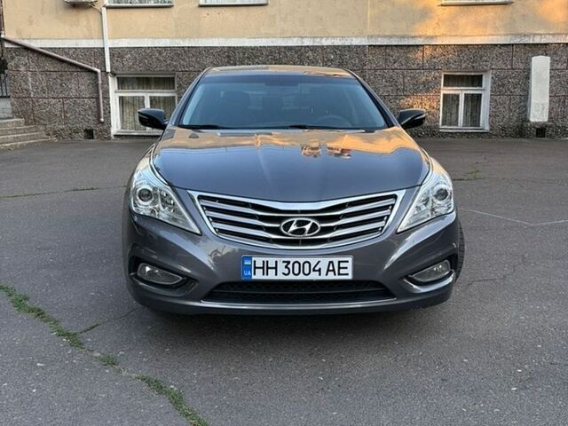 Сірий Хендай Азера, об'ємом двигуна 3.3 л та пробігом 316 тис. км за 9000 $, фото 1 на Automoto.ua