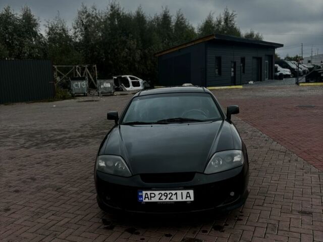 Чорний Хендай Купе, об'ємом двигуна 2 л та пробігом 312 тис. км за 3450 $, фото 1 на Automoto.ua