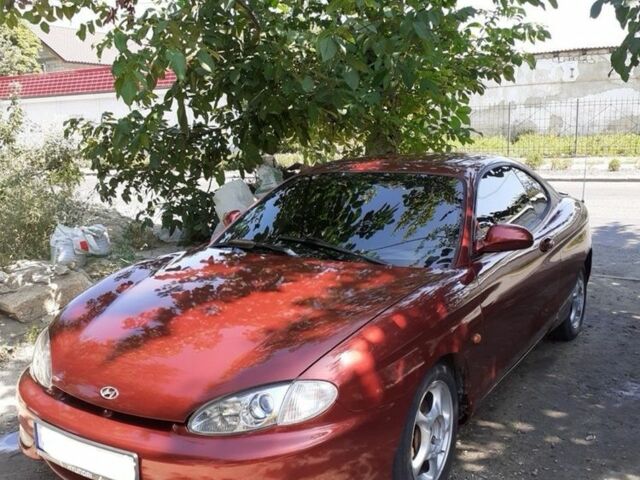 Червоний Хендай Купе, об'ємом двигуна 1.9 л та пробігом 2 тис. км за 1848 $, фото 1 на Automoto.ua